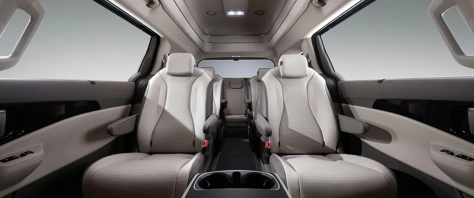 Kia Carnival có thêm phiên bản High Roof tăng không gian cabin Kia Carnival có thêm phiên bản High Roof tăng không gian cabin