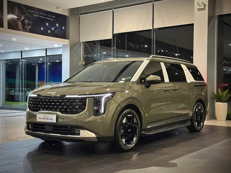 Kia Carnival giảm giá tới 170 triệu tại đại lý, mua mới rẻ như mua cũ Kia Carnival giảm giá tới 170 triệu tại đại lý, mua mới rẻ như mua cũ