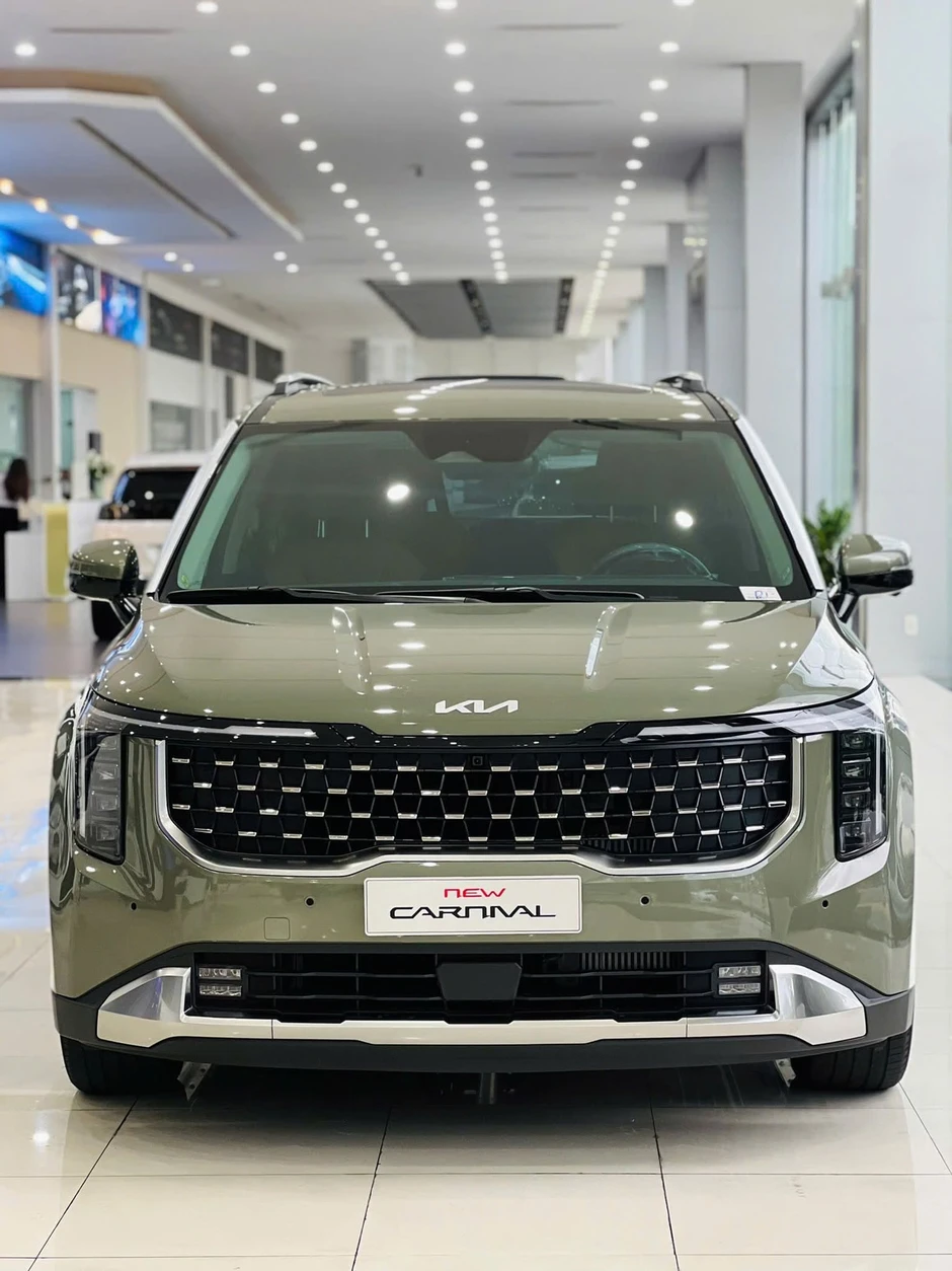 Kia Carnival giảm giá tới 170 triệu tại đại lý, mua mới rẻ như mua cũ Kia Carnival giảm giá tới 170 triệu tại đại lý, mua mới rẻ như mua cũ