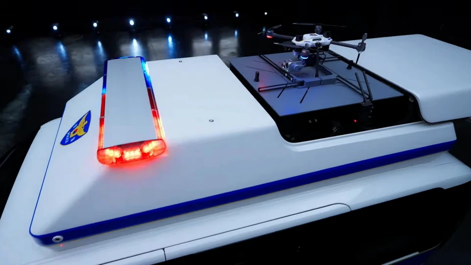 Kia cung cấp cho cảnh sát Hàn Quốc xe van tích hợp camera AI và drone Kia cung cấp cho cảnh sát Hàn Quốc xe van tích hợp camera AI và drone