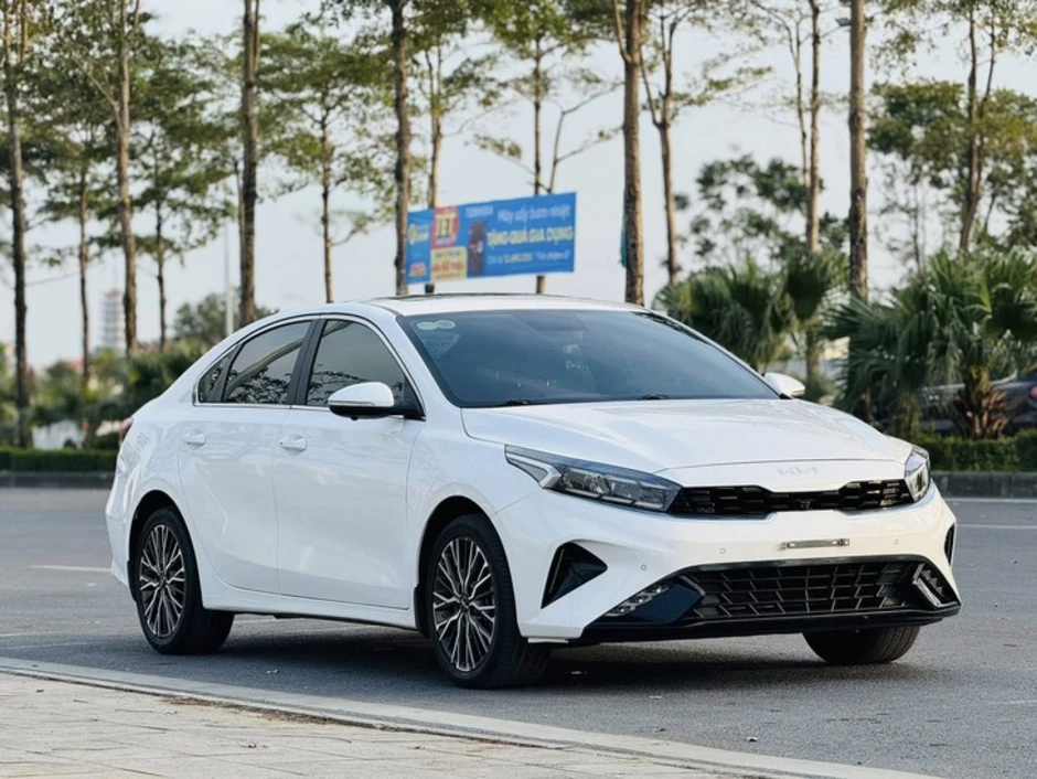 Kia K3 ở Việt Nam bỏ 2 phiên bản, không công bố doanh số: Sắp bị khai tử, ngừng đấu Mazda3? Kia K3 ở Việt Nam bỏ 2 phiên bản, không công bố doanh số: Sắp bị khai tử, ngừng đấu Mazda3?