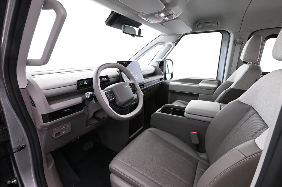 Kia PV7 ra mắt: 23 phiên bản, tùy biến tới 11 chỗ ngồi, chạy 460km/sạc, có ADAS cạnh tranh Transit