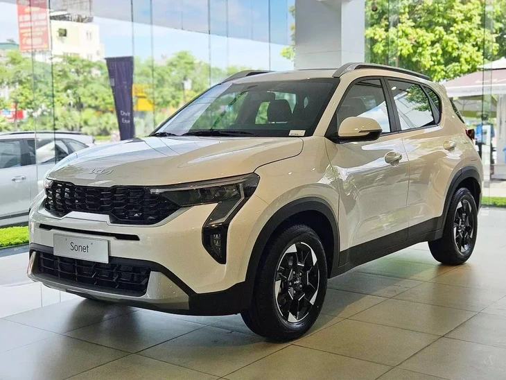 'Kia Sonet, Seltos, Carens đồng loạt giảm giá, dễ gây chú ý ban đầu nhưng chỉ thế thôi là chưa đủ' 'Kia Sonet, Seltos, Carens đồng loạt giảm giá, dễ gây chú ý ban đầu nhưng chỉ thế thôi là chưa đủ'