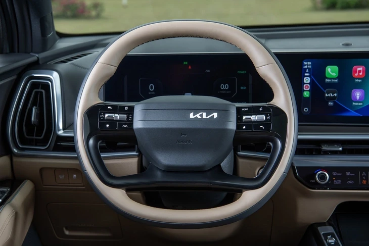 Kia Sorento hybrid ở Việt Nam giá từ 1,349 tỉ, gây ngạc nhiên khi rẻ hơn bản máy dầu