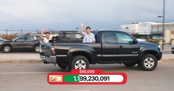 Làm tỉ phú ngắn hạn với 5 tỉ tiền rẻ nhất, ở biệt thự, du thuyền, mua xe Toyota