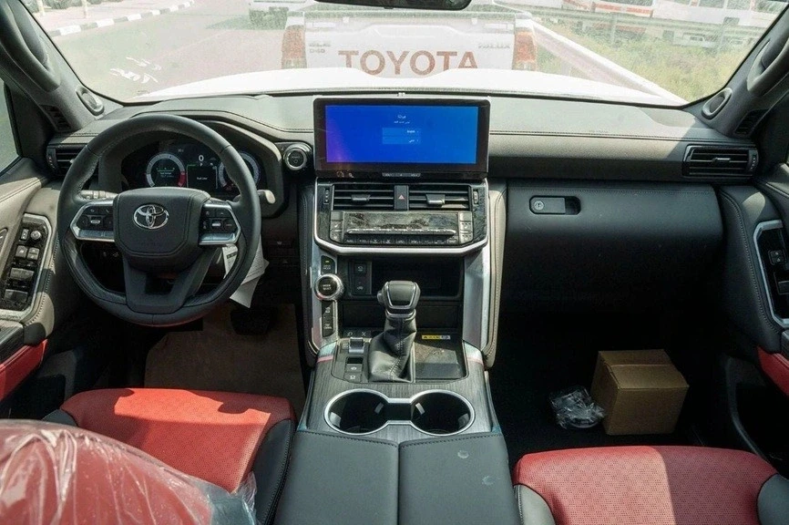 Land Cruiser hybrid chưa ra mắt, đại lý tư nhân báo chênh 900 triệu đồng Land Cruiser hybrid chưa ra mắt, đại lý tư nhân báo chênh 900 triệu đồng