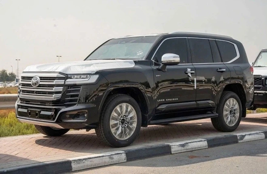 Land Cruiser hybrid chưa ra mắt, đại lý tư nhân báo chênh 900 triệu đồng Land Cruiser hybrid chưa ra mắt, đại lý tư nhân báo chênh 900 triệu đồng