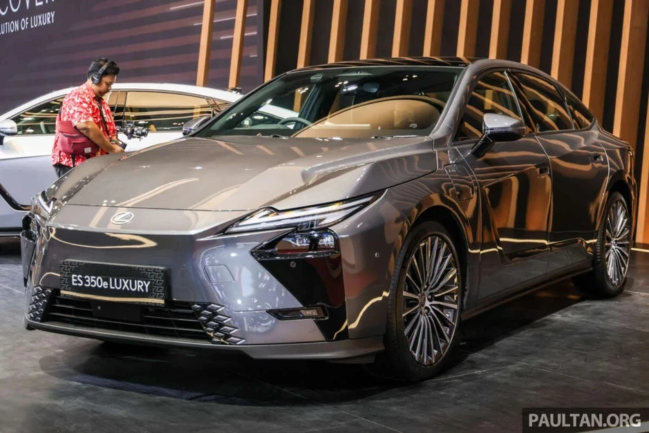 Lexus ES đời mới ra mắt Đông Nam Á giá dưới 2 tỷ, chờ ngày về Việt Nam Lexus ES đời mới ra mắt Đông Nam Á giá dưới 2 tỷ, chờ ngày về Việt Nam
