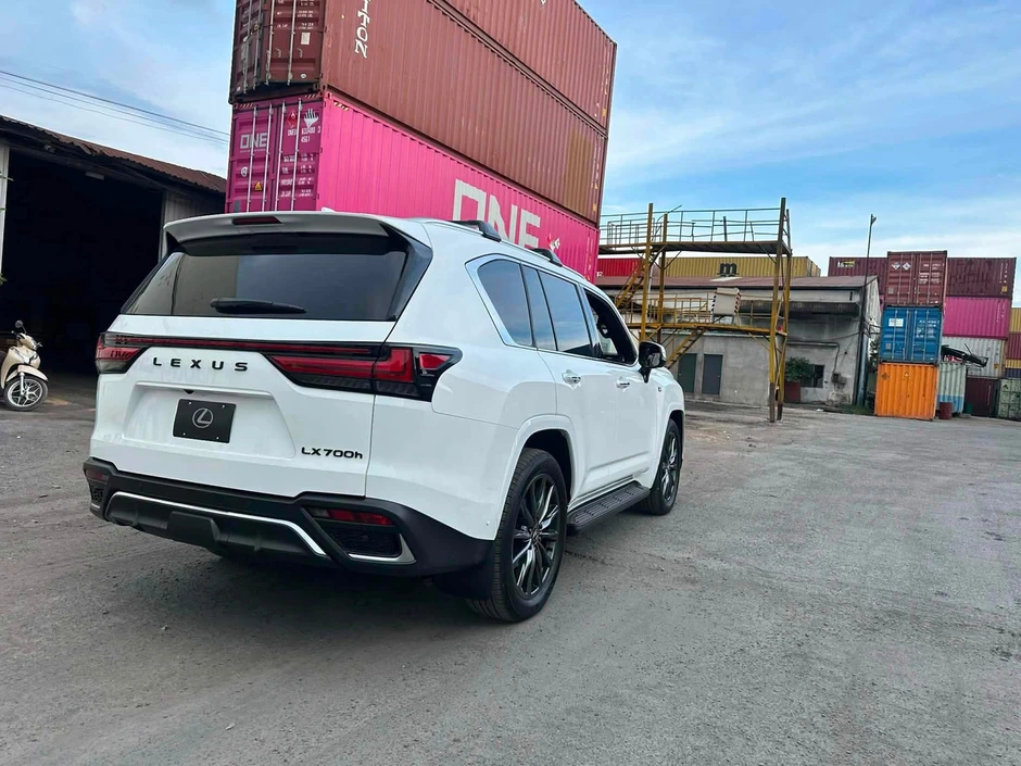 Lexus LX hybrid xuất hiện tại Việt Nam Lexus LX hybrid xuất hiện tại Việt Nam