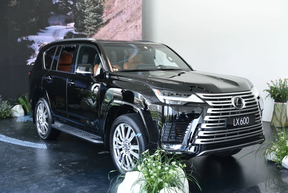 Lexus LX600 bị triệu hồi tại Việt Nam vì lỗi giống trên Toyota Land Cruiser Lexus LX600 bị triệu hồi tại Việt Nam vì lỗi giống trên Toyota Land Cruiser