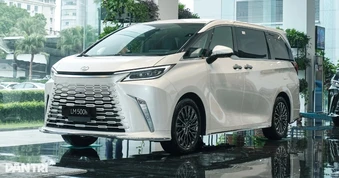 Lexus tiếp tục hạ giá xe hybrid, giảm hàng trăm triệu đồng