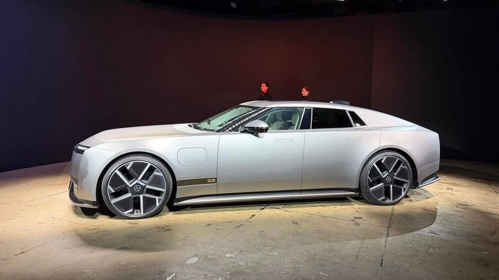 Lộ diện xe điện Jaguar sạc siêu nhanh Lộ diện xe điện Jaguar sạc siêu nhanh