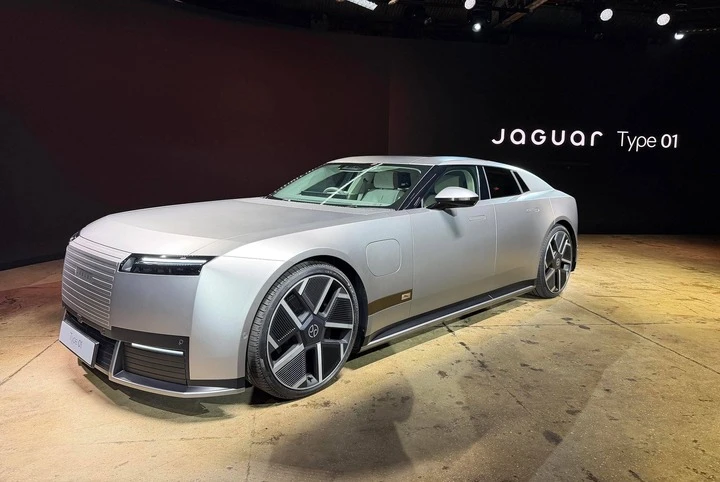 Lộ diện xe điện Jaguar sạc siêu nhanh Lộ diện xe điện Jaguar sạc siêu nhanh