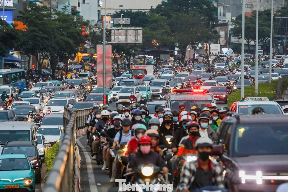 Lộ trình kiểm soát khí thải và tương lai xe máy: Cần những bước đi thấu sát tâm tư người dân