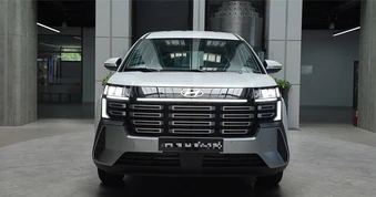 Loạt xe 7 chỗ 'đua nhau' giảm giá