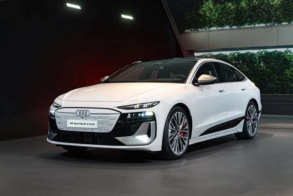 Loạt xe điện hiệu suất cao giá trên 4 tỷ vừa đổ bộ thị trường ô tô Việt Loạt xe điện hiệu suất cao giá trên 4 tỷ vừa đổ bộ thị trường ô tô Việt