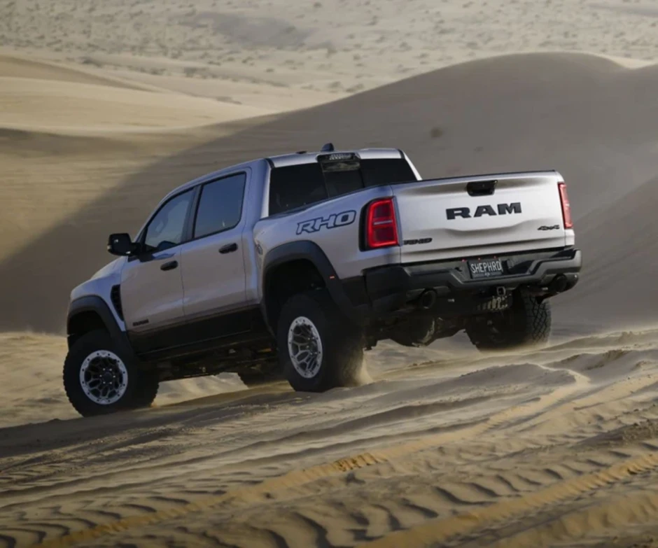 Loạt xe Jeep, RAM được THACO bán tại Việt Nam, 'giá đề xuất' rẻ hơn trước cả tỉ đồng Loạt xe Jeep, RAM được THACO bán tại Việt Nam, 'giá đề xuất' rẻ hơn trước cả tỉ đồng