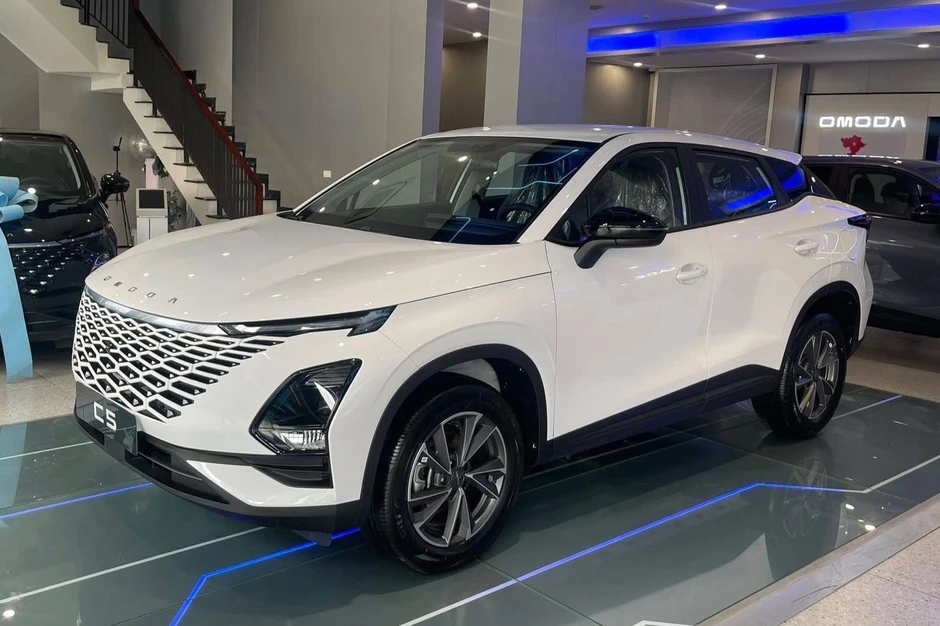 Loạt xe Omoda giảm giá mạnh, cạnh tranh khốc liệt ở nhóm SUV cỡ B+ Loạt xe Omoda giảm giá mạnh, cạnh tranh khốc liệt ở nhóm SUV cỡ B+