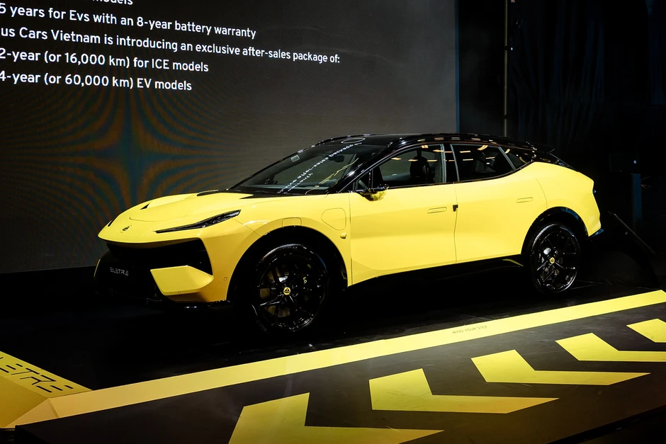 Lotus ra mắt 4 xe thể thao, giá cao nhất gần 13 tỷ, tham vọng đấu Porsche
