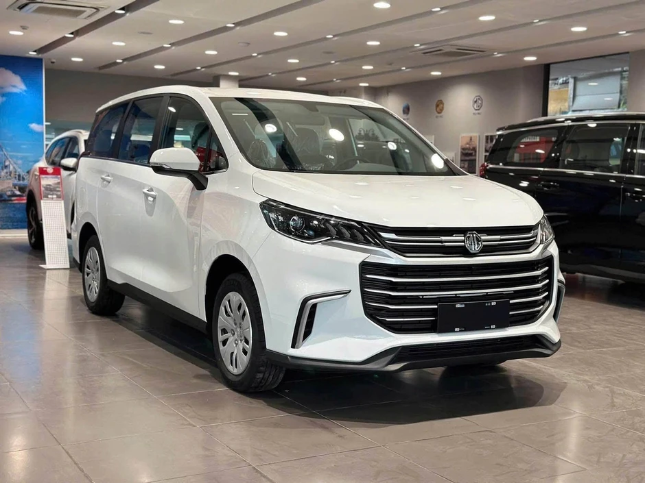 Mẫu MPV 7 chỗ được giảm giá xuống ngang xe cỡ A Mẫu MPV 7 chỗ được giảm giá xuống ngang xe cỡ A