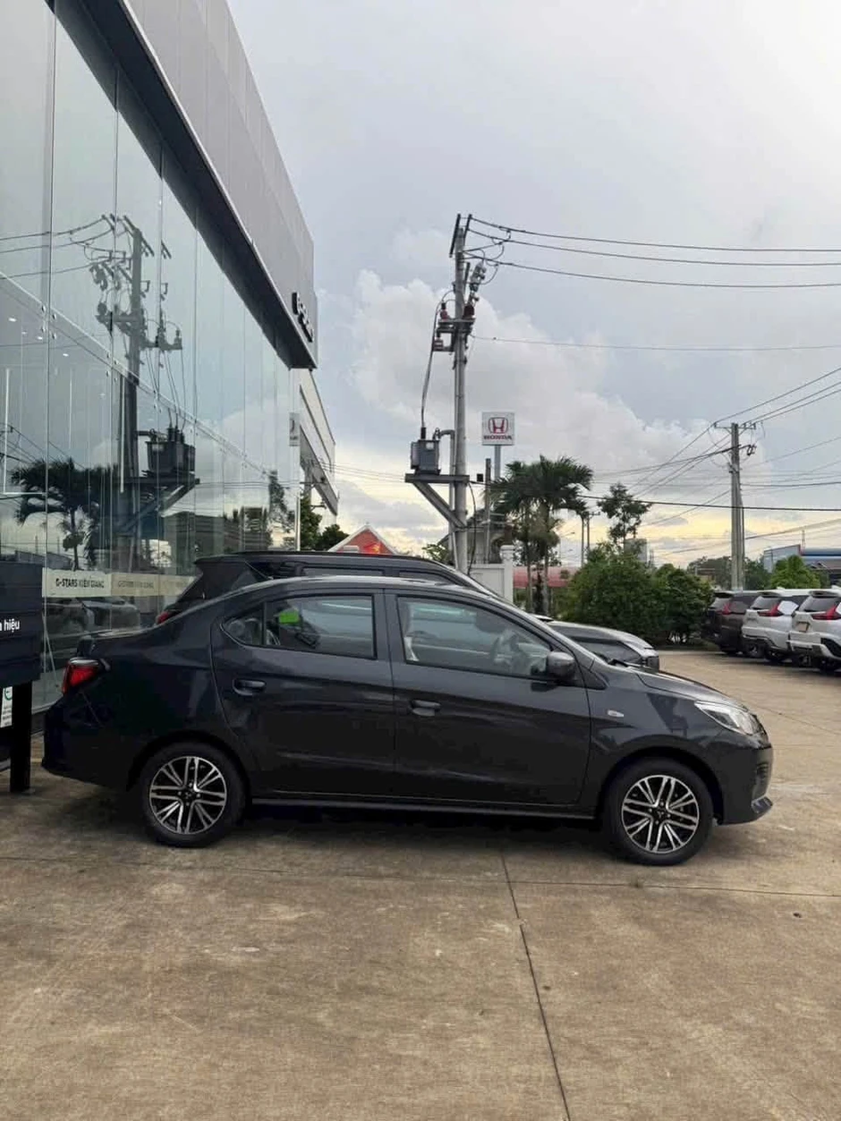 Mẫu xe Mitsubishi giảm giá 80 triệu đồng tại đại lý, rẻ hơn Kia Morning