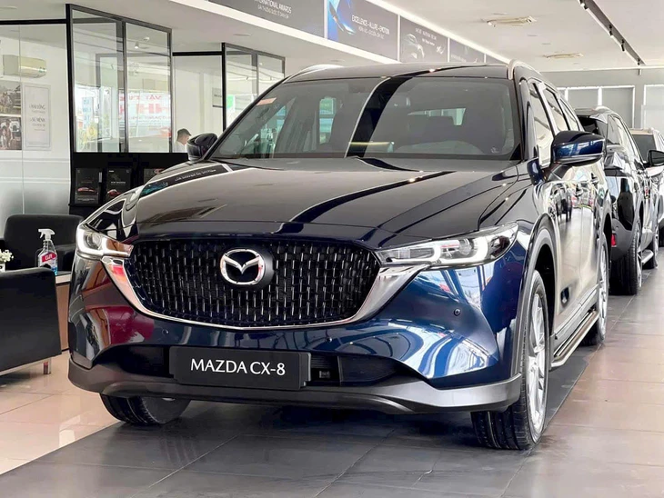 Mazda CX-8 'cân' doanh số Santa Fe và Sorento hợp lại: Thời thế đổi thay hay xe Hàn tự làm khó mình? Mazda CX-8 'cân' doanh số Santa Fe và Sorento hợp lại: Thời thế đổi thay hay xe Hàn tự làm khó mình?