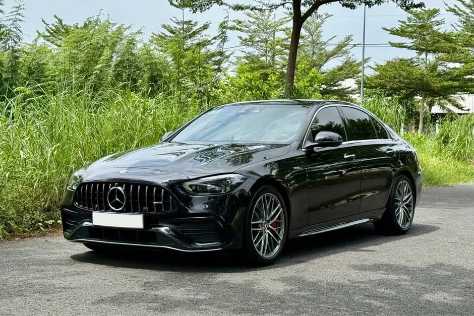 Mercedes-AMG C 43 dùng 3 năm mất giá tới hơn 1 tỷ đồng Mercedes-AMG C 43 dùng 3 năm mất giá tới hơn 1 tỷ đồng