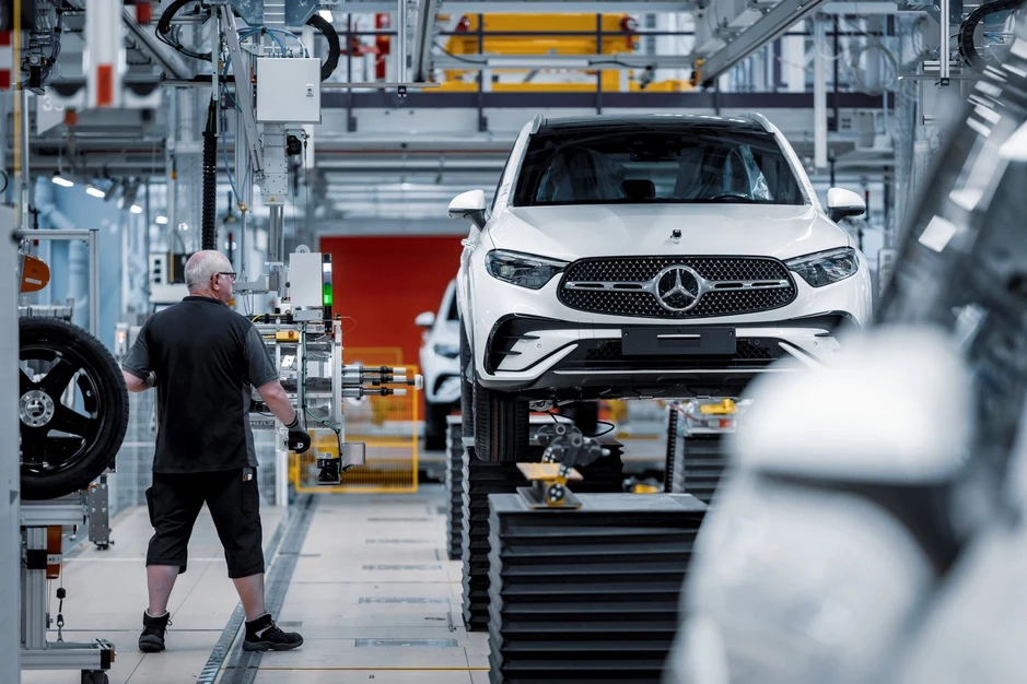 Mercedes-Benz có thể đóng cửa hai nhà máy tại Đức Mercedes-Benz có thể đóng cửa hai nhà máy tại Đức