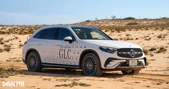 Mercedes-Benz GLC 300 được giảm 600 triệu đồng tại đại lý, rẻ ngang xe cũ