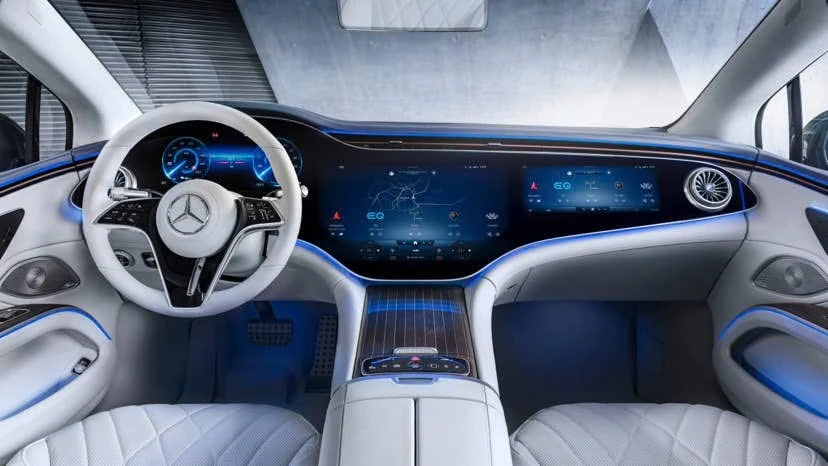 Mercedes-Benz thừa nhận sai lầm khi làm màn hình giải trí cỡ lớn. Mercedes-Benz thừa nhận sai lầm khi làm màn hình giải trí cỡ lớn.