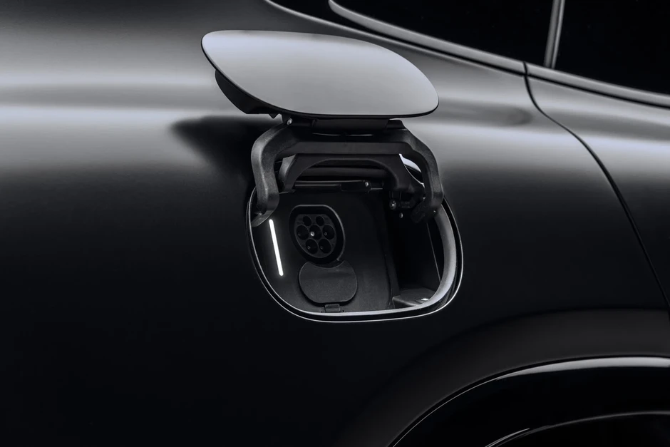 Mercedes tung SUV mạnh nhất, cạnh tranh Porsche Cayenne Electric