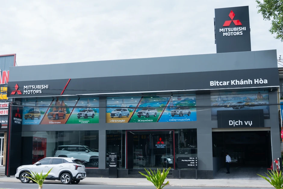 Mitsubishi chạm mốc 76 đại lý, nâng cấp kho phụ tùng phục vụ khách Việt