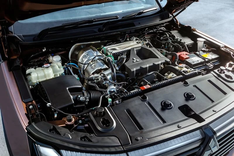Mitsubishi Pajero thế hệ mới chốt ngày ra mắt ĐNÁ: 3 phiên bản giá quy đổi từ 1,2 tỷ, máy dầu hơn 200 mã lực, tham vọng đấu Everest Mitsubishi Pajero thế hệ mới chốt ngày ra mắt ĐNÁ: 3 phiên bản giá quy đổi từ 1,2 tỷ, máy dầu hơn 200 mã lực, tham vọng đấu Everest