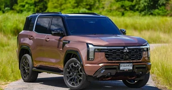 Mitsubishi Pajero thế hệ mới chốt ngày ra mắt ĐNÁ: 3 phiên bản giá quy đổi từ 1,2 tỷ, máy dầu hơn 200 mã lực, tham vọng đấu Everest