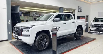 Mitsubishi Triton vẫn khuyến mại mạnh tay sau tháng lên top doanh số phân khúc: Giảm lăn bánh tới 56 triệu đồng, bản mới ra mắt cũng không ngoại lệ