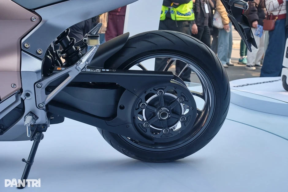 Mô tô điện của Honda giá ngang xe Harley-Davidson điện