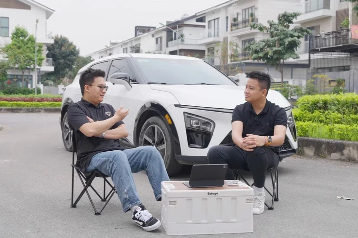 Mỗi lần đổ xăng tốn khoảng 500.000 đồng, với xe điện chỉ hơn 200.000 đồng