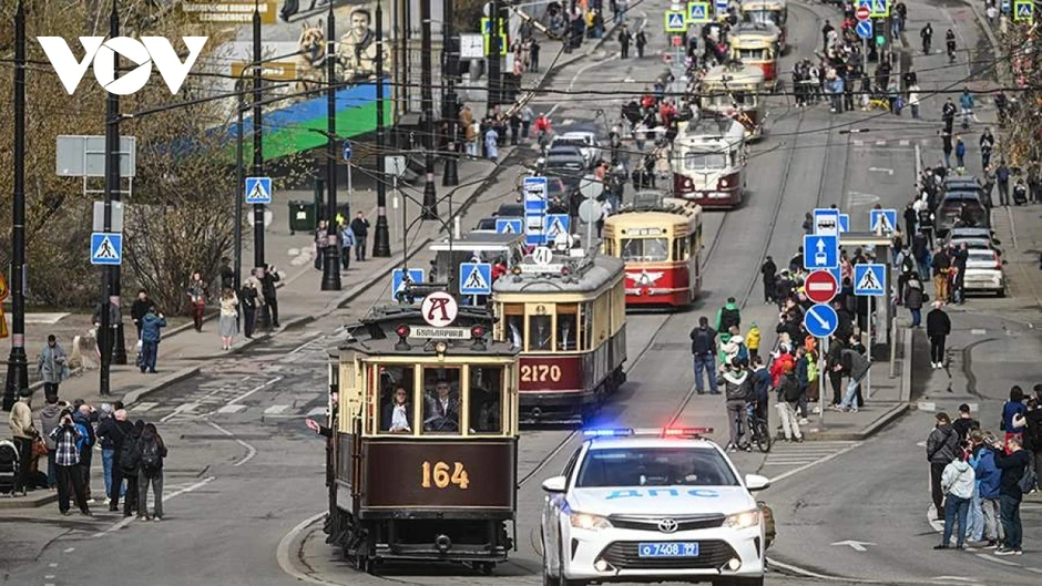 Moscow diễu hành và triển lãm xe cổ, kỷ niệm 127 năm mạng lưới tàu điện cổ Moscow diễu hành và triển lãm xe cổ, kỷ niệm 127 năm mạng lưới tàu điện cổ