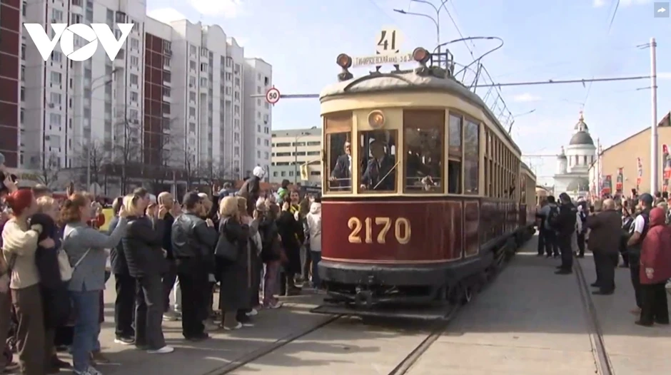 Moscow diễu hành và triển lãm xe cổ, kỷ niệm 127 năm mạng lưới tàu điện cổ Moscow diễu hành và triển lãm xe cổ, kỷ niệm 127 năm mạng lưới tàu điện cổ