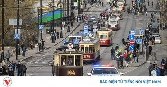 Moscow diễu hành và triển lãm xe cổ, kỷ niệm 127 năm mạng lưới tàu điện cổ