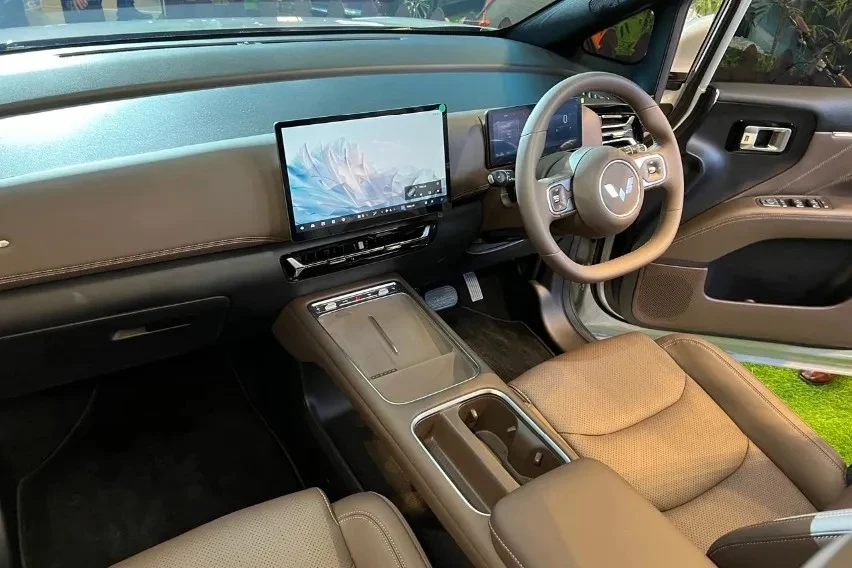 MPV cửa lùa Wuling Darion lộ diện tại Việt Nam: Dự kiến dưới 800 triệu, to hơn Innova Cross, cửa lùa như Carnival, có cả PHEV lẫn thuần điện MPV cửa lùa Wuling Darion lộ diện tại Việt Nam: Dự kiến dưới 800 triệu, to hơn Innova Cross, cửa lùa như Carnival, có cả PHEV lẫn thuần điện