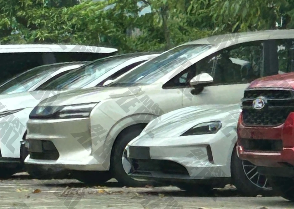 MPV cửa lùa Wuling Darion lộ diện tại Việt Nam: Dự kiến dưới 800 triệu, to hơn Innova Cross, cửa lùa như Carnival, có cả PHEV lẫn thuần điện MPV cửa lùa Wuling Darion lộ diện tại Việt Nam: Dự kiến dưới 800 triệu, to hơn Innova Cross, cửa lùa như Carnival, có cả PHEV lẫn thuần điện