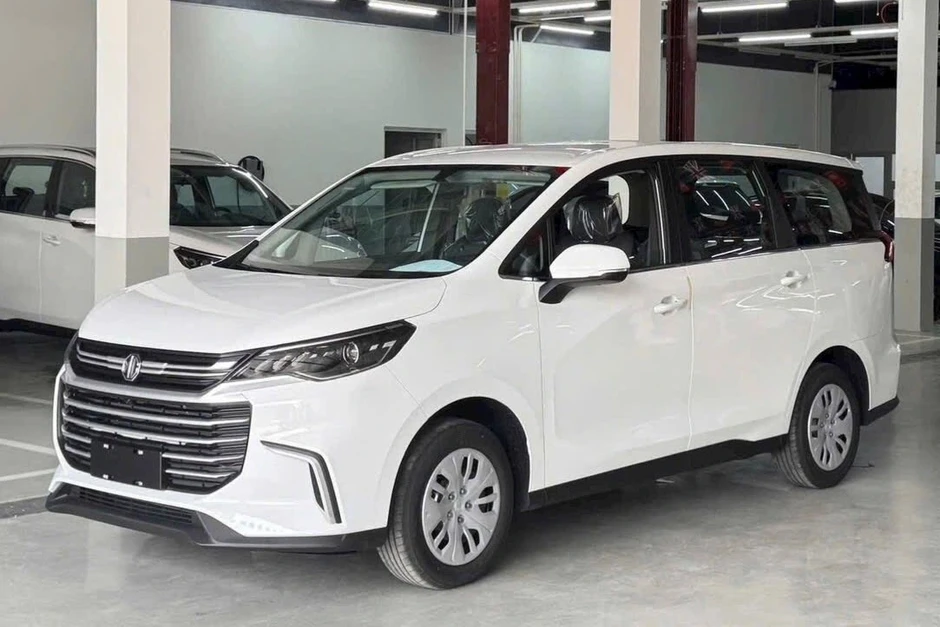 MPV cùng cỡ Limo Green đang có giá khởi điểm ngang SUV hạng A tại đại lý MPV cùng cỡ Limo Green đang có giá khởi điểm ngang SUV hạng A tại đại lý
