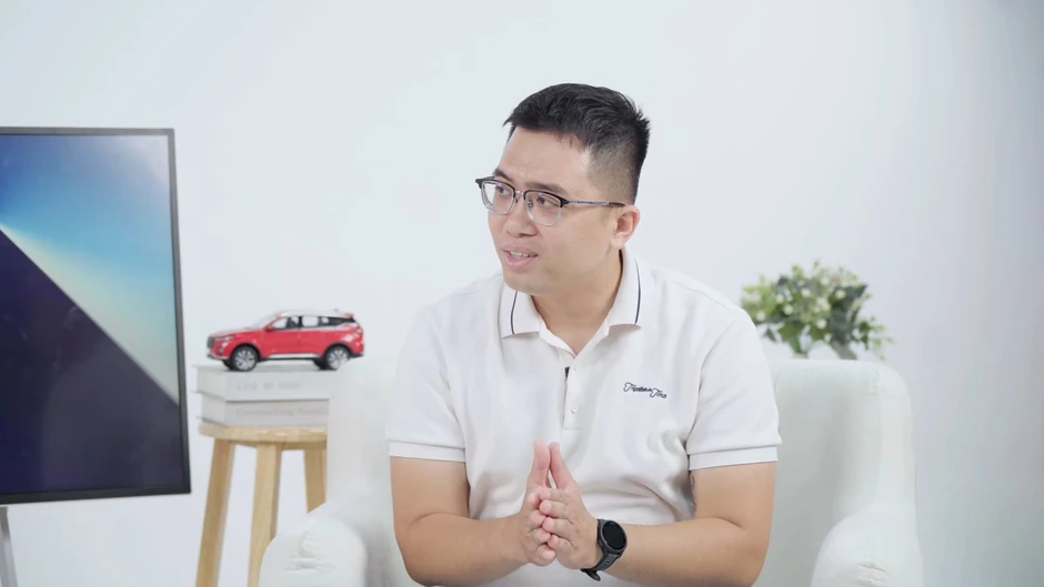 Mua xe gia đình: Đừng chấp nhận ngồi chật chỉ vì cái logo