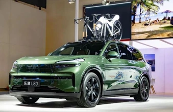 Người dùng sẽ thích chiếc ô tô không tốn xăng với giá 4 chiếc xe máy Honda SH