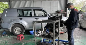 Nhiều chủ xe vẫn còn băn khoăn về xăng E10
