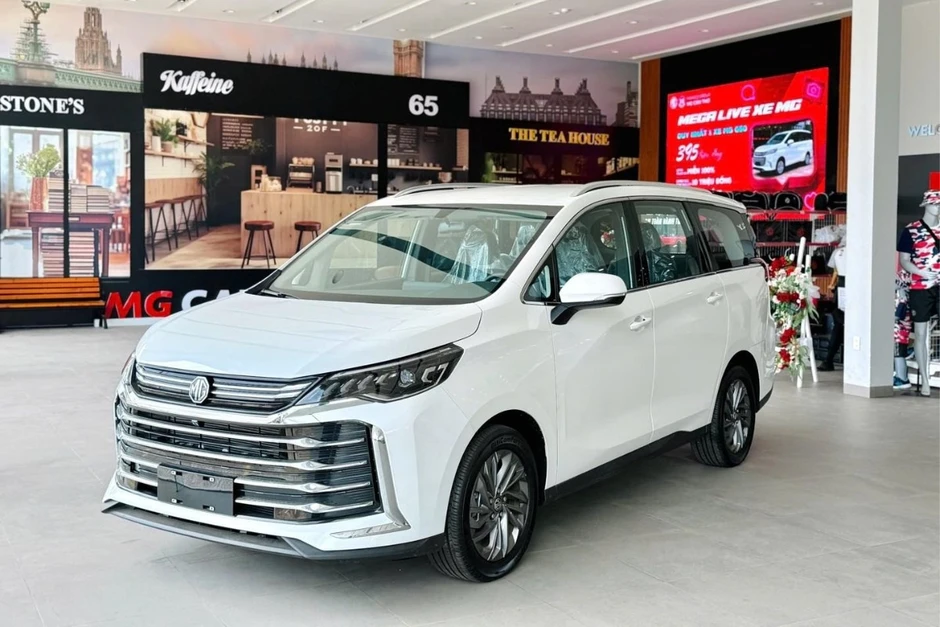 Nhiều mẫu MPV giảm giá, xe 7 chỗ hạ xuống dưới 400 triệu đồng Nhiều mẫu MPV giảm giá, xe 7 chỗ hạ xuống dưới 400 triệu đồng