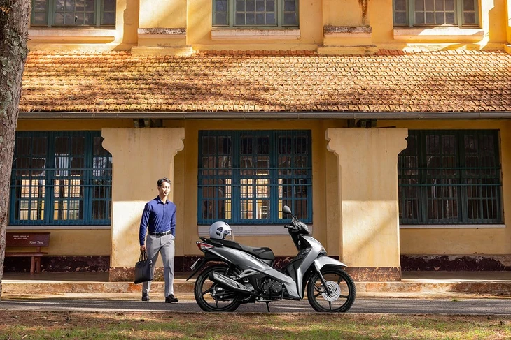 Những xe máy xăng Honda tiết kiệm nhất, đi cả tháng chỉ như một bữa ăn Những xe máy xăng Honda tiết kiệm nhất, đi cả tháng chỉ như một bữa ăn