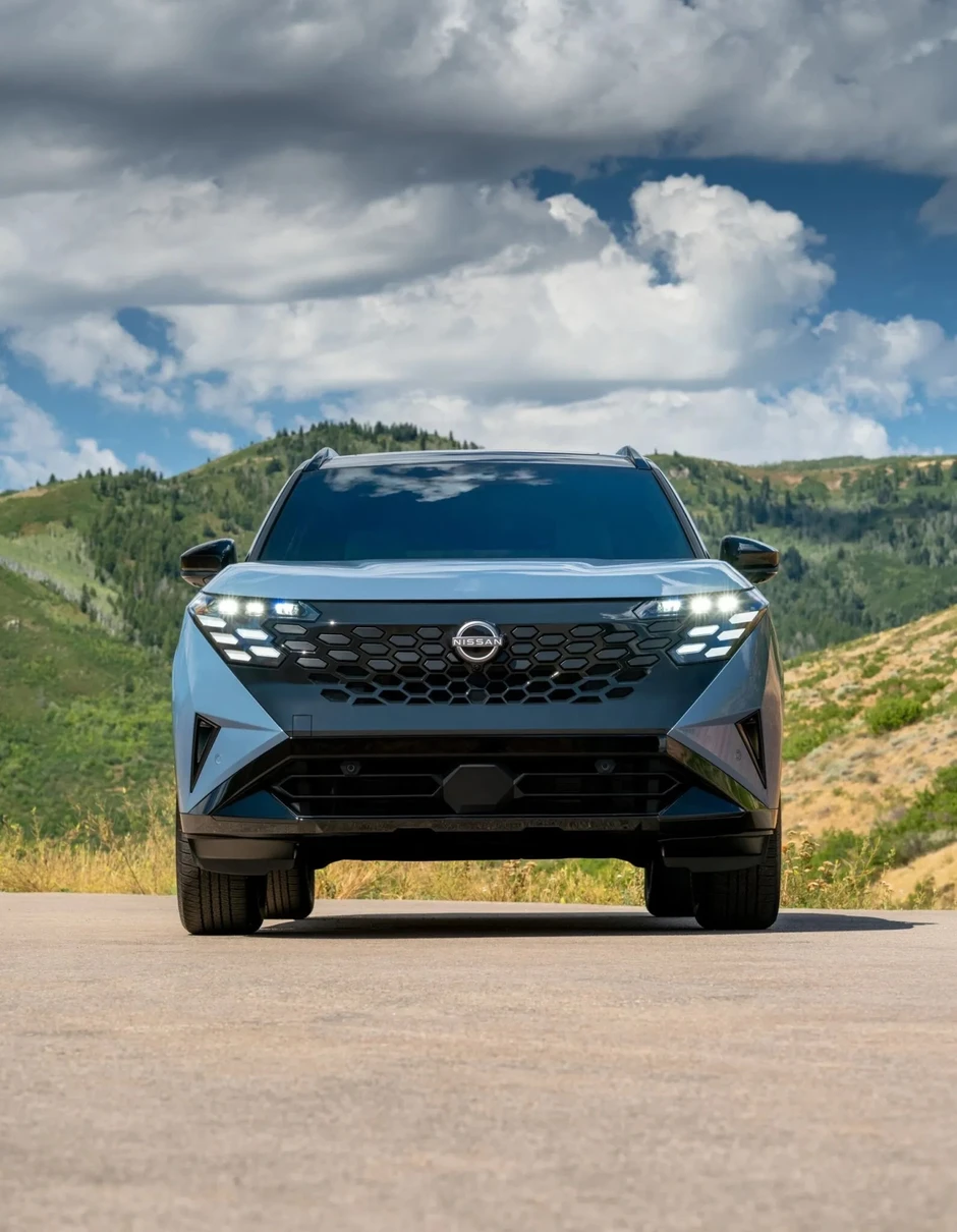 Nissan X-Trail đời mới có giá quy đổi từ hơn 920 triệu đồng: Chung gầm Outlander nhưng thiết kế khác hẳn, động cơ hybrid hỗn hợp chỉ tốn 6,2L/100km Nissan X-Trail đời mới có giá quy đổi từ hơn 920 triệu đồng: Chung gầm Outlander nhưng thiết kế khác hẳn, động cơ hybrid hỗn hợp chỉ tốn 6,2L/100km