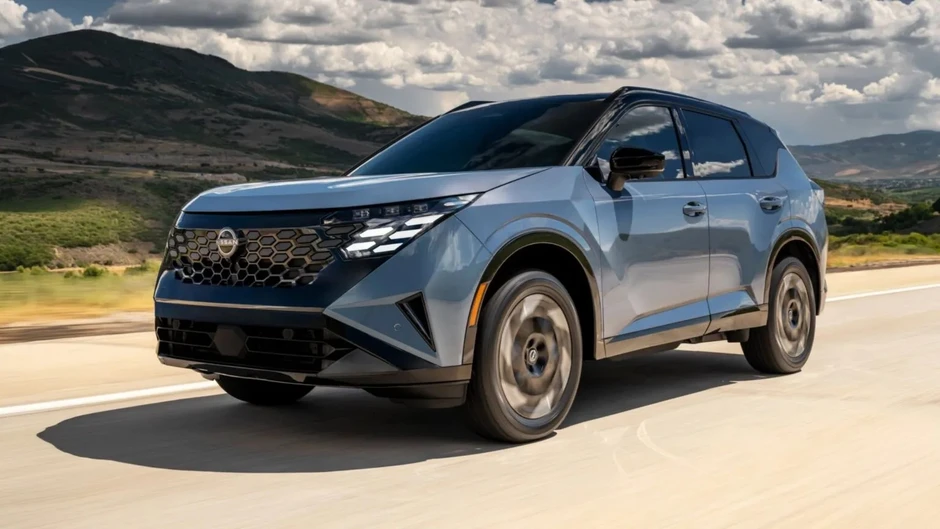 Nissan X-Trail đời mới có giá quy đổi từ hơn 920 triệu đồng: Chung gầm Outlander nhưng thiết kế khác hẳn, động cơ hybrid hỗn hợp chỉ tốn 6,2L/100km Nissan X-Trail đời mới có giá quy đổi từ hơn 920 triệu đồng: Chung gầm Outlander nhưng thiết kế khác hẳn, động cơ hybrid hỗn hợp chỉ tốn 6,2L/100km